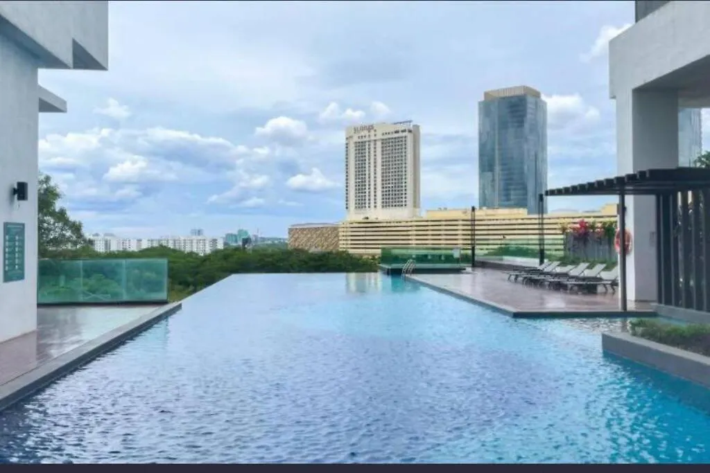 Apartment Mid Valley Southkey Mosaic- 6 Pax- 2 Bedroom Johor Bahru