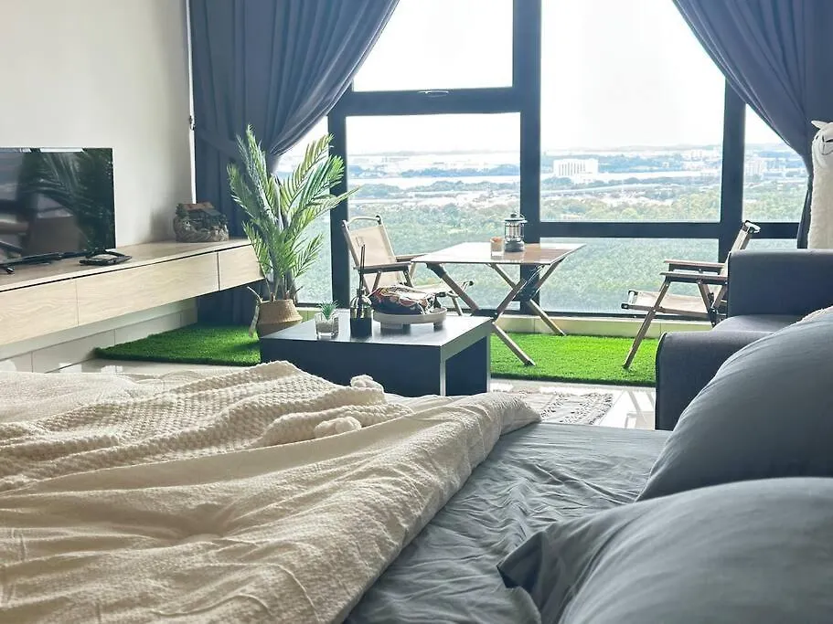 Mid Valley Southkey Mosaic- 6 Pax- 2 Bedroom Johor Bahru Apartment