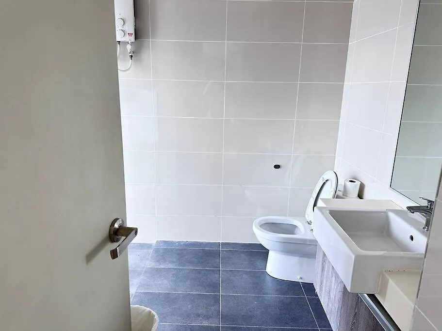 Mid Valley Southkey Mosaic- 6 Pax- 2 Bedroom Johor Bahru